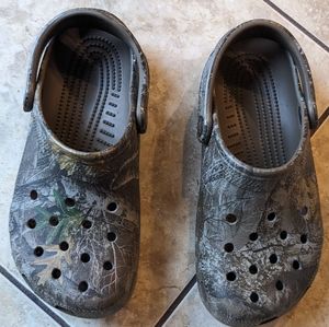 Crocs youth size 4